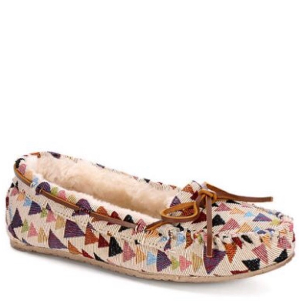 Minnetonka moccasin slipper